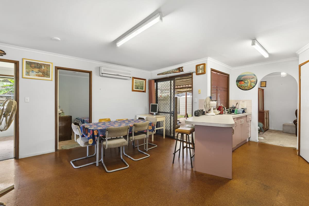8 Toddington Street, Chapel Hill QLD 4069, Chapel Hill - Thumbnail 2