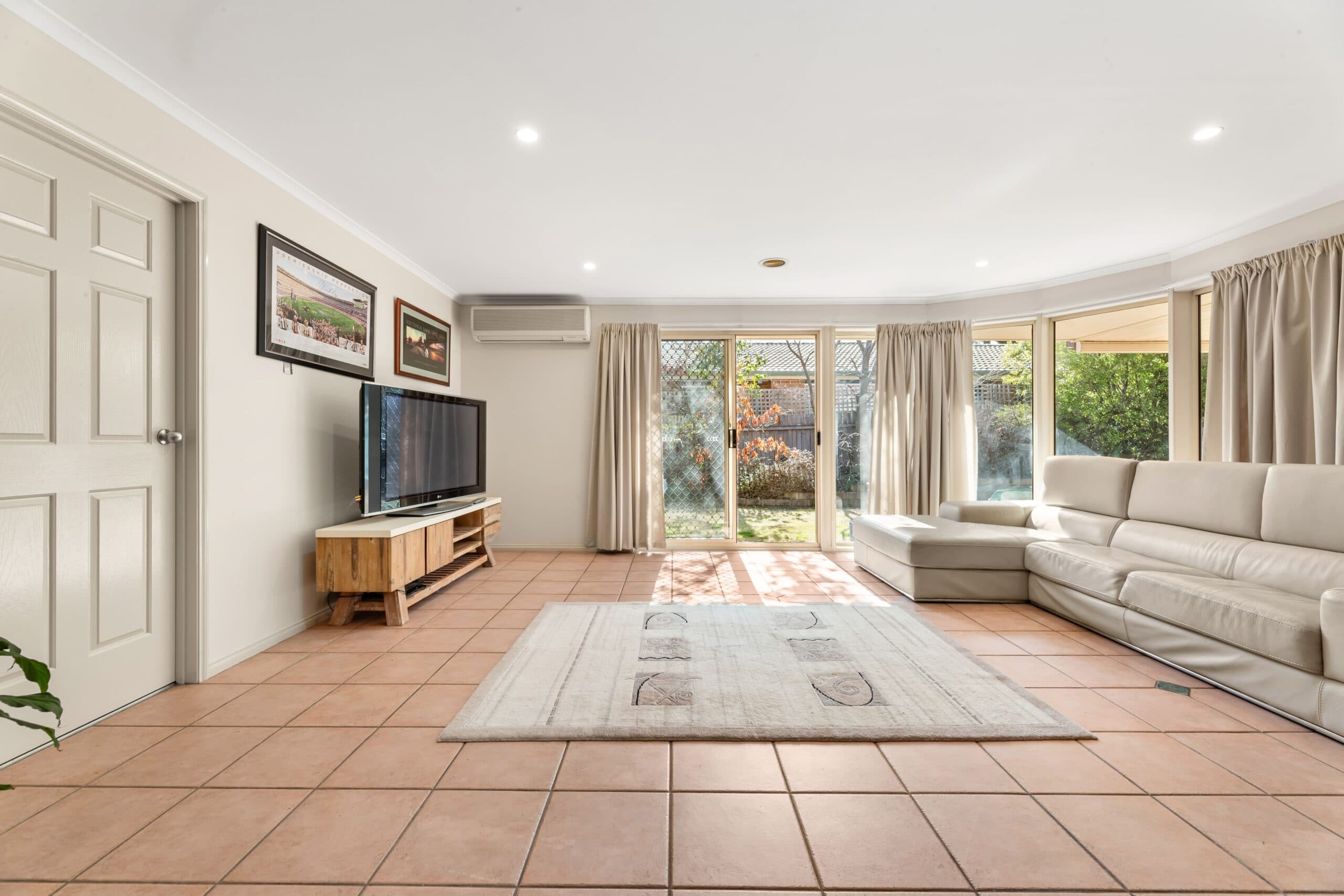 2 Majura Place, Jerrabomberra 2619, Jerrabomberra - Thumbnail 3