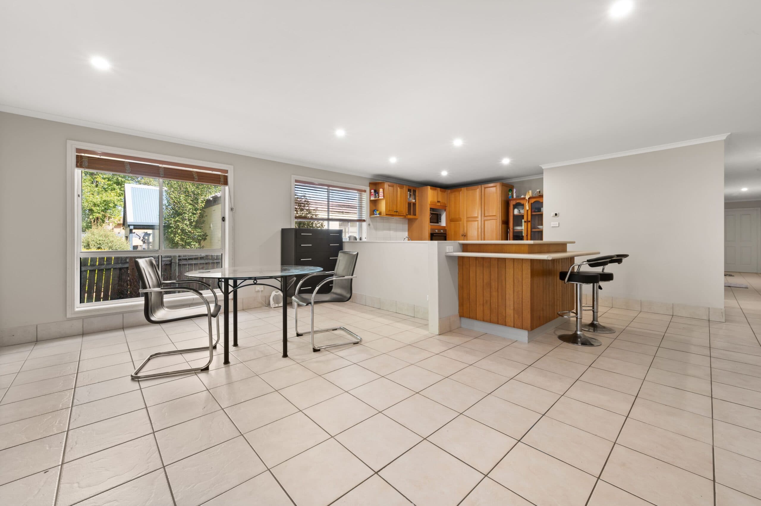 8 Booth Street, Queanbeyan 2620, Queanbeyan - Thumbnail 4