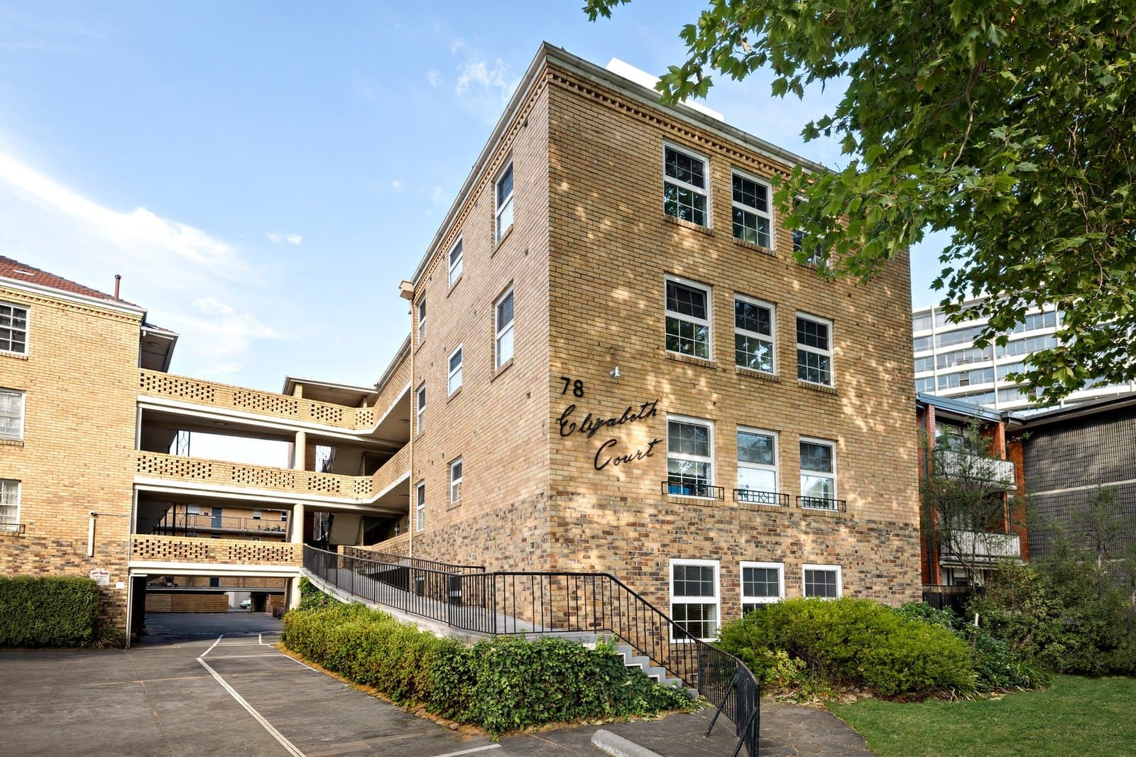 40/78 Queens Road, Melbourne - Image 1