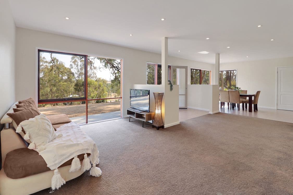 109 Cummins Road, HOWES CREEK, VIC 3723, Howes Creek - Thumbnail 4