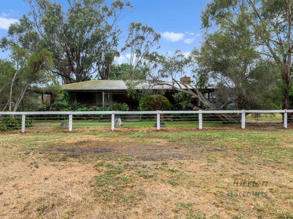 120 Hall Lane, WHITEHEADS CREEK, VIC 3660, Whiteheads Creek - Thumbnail 7