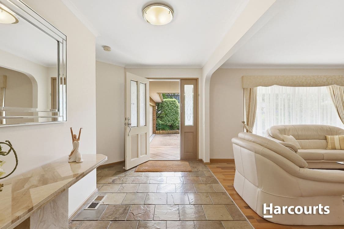 3382/37 Edrington Park Drive, Berwick, VIC 3806, Berwick - Thumbnail 2