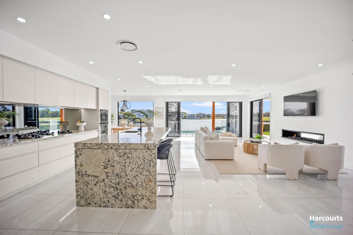 50 Poinciana Place, JACOBS WELL, QLD 4208, Jacobs Well - Thumbnail 5