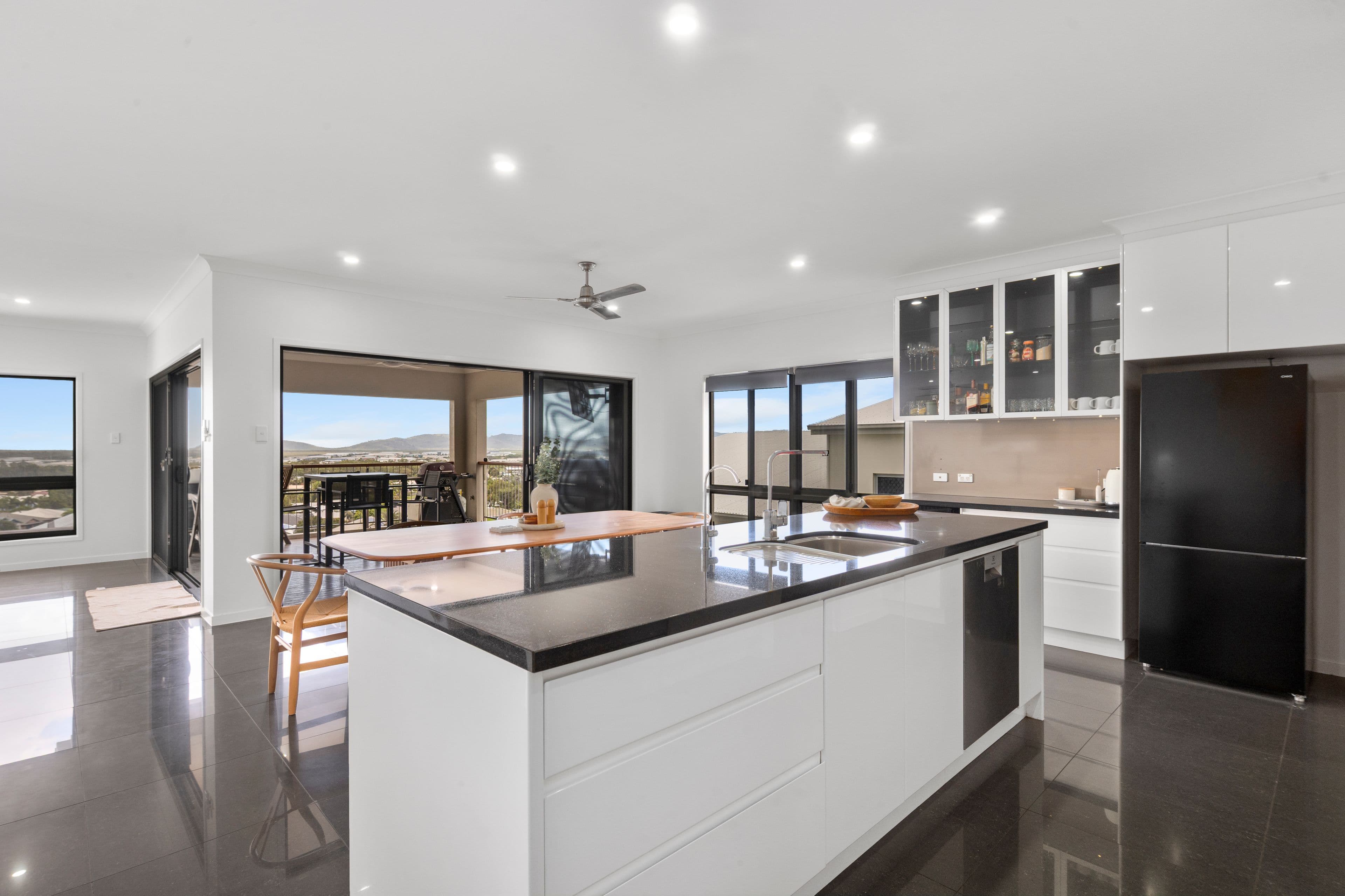 11 Mont Blanc Place, Mount Louisa QLD 4814, Mount Louisa - Thumbnail 7
