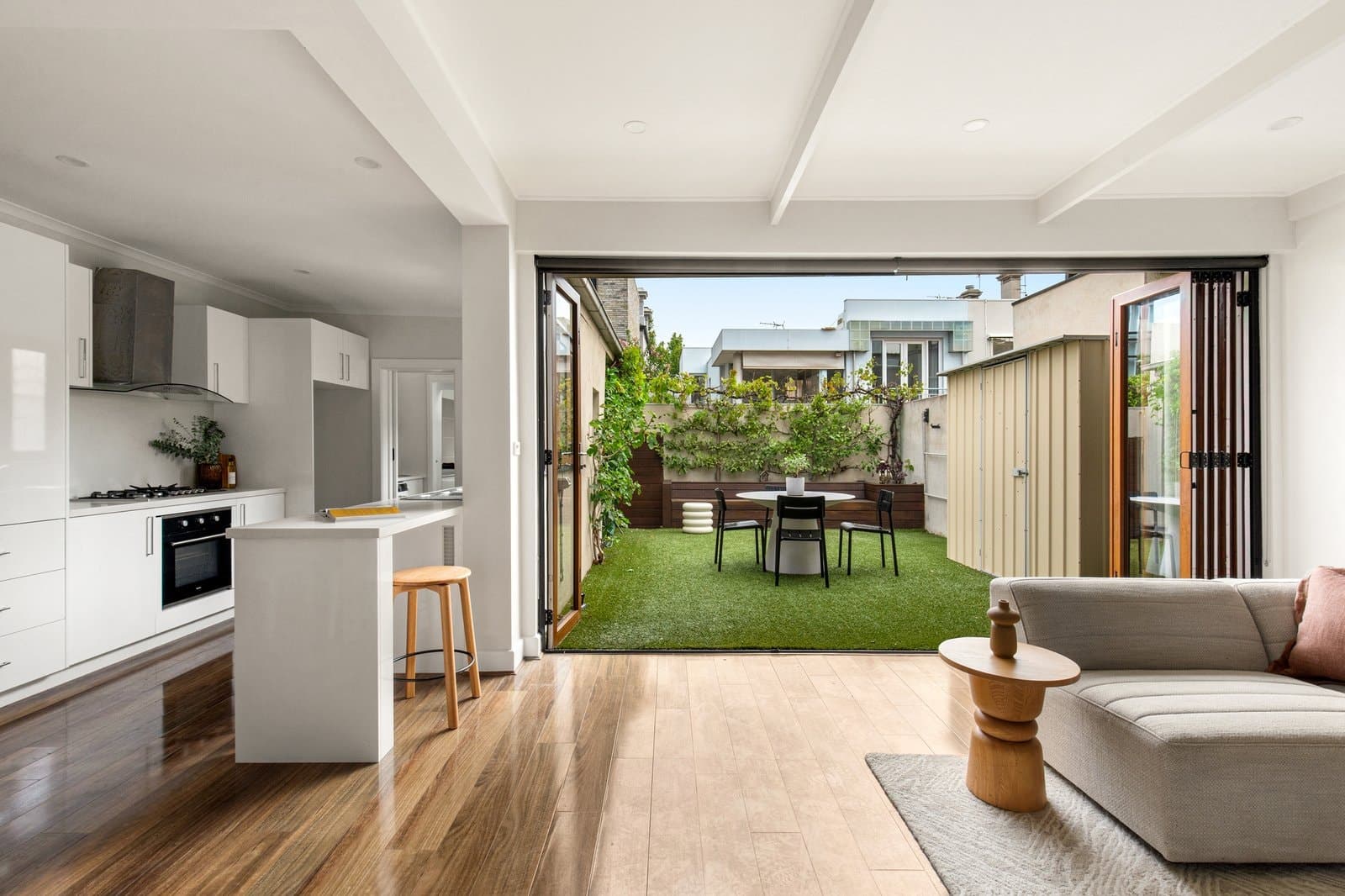 13 Madden Street, Albert Park - Thumbnail 4