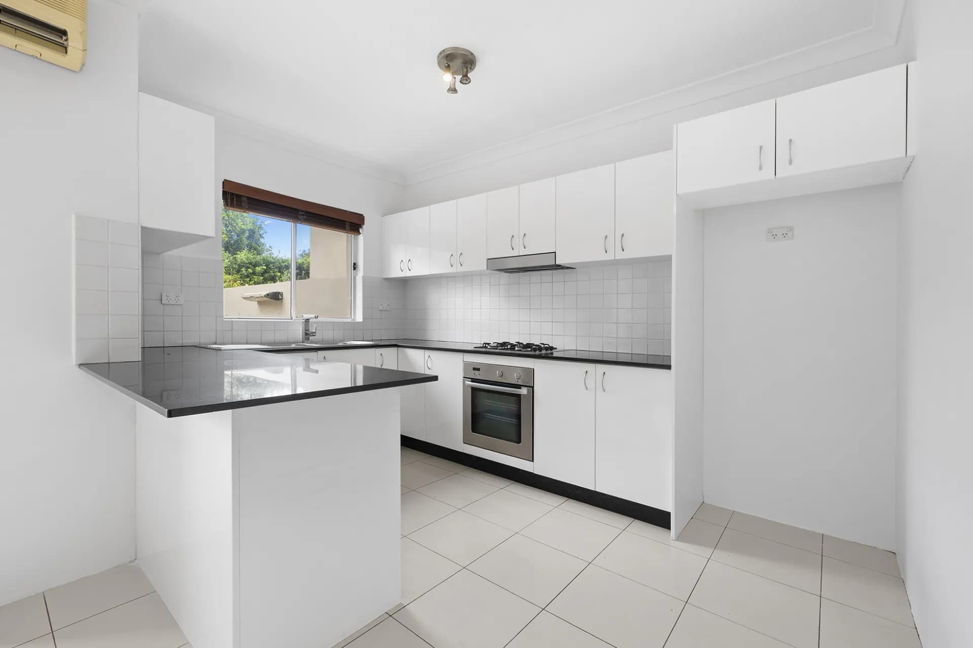 13/2 Victoria Street, Botany, NSW, Botany - Thumbnail 5
