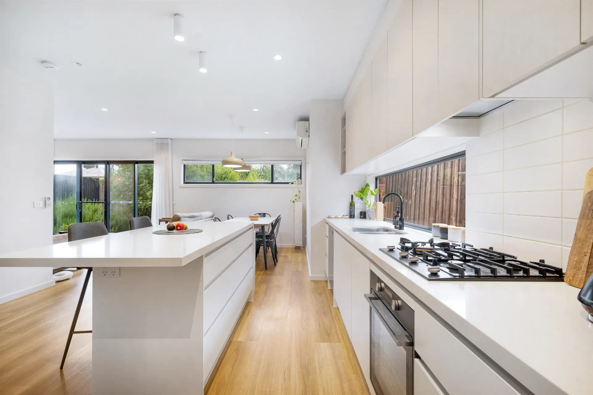 4/16 James Street, Dromana, VIC, Dromana - Thumbnail 2