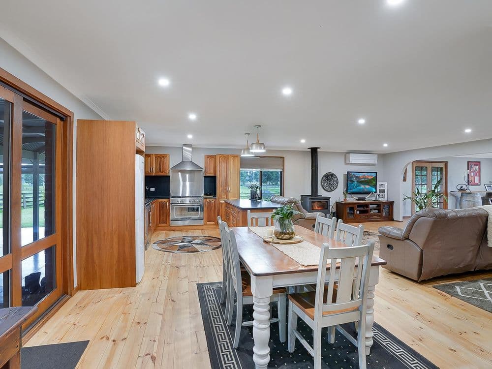 197 Menzies Lane, CASTERTON, VIC 3311, Casterton - Thumbnail 5