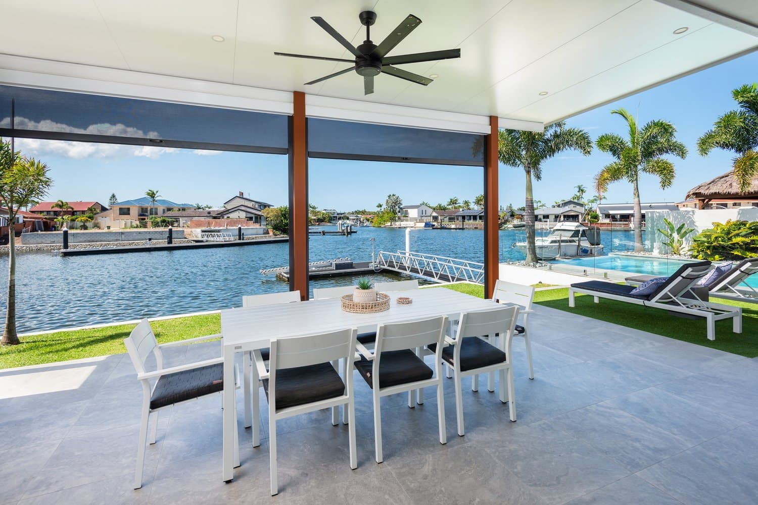 16 Erave Avenue Runaway Bay 4216, Runaway Bay - Image 1
