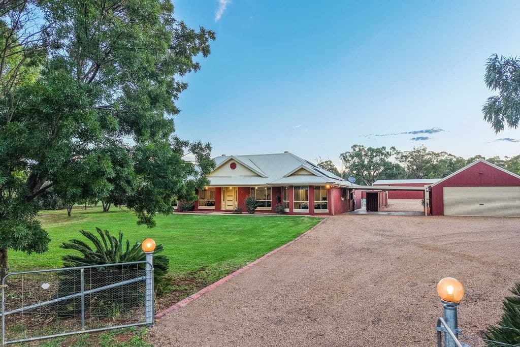 5L Dunlop Road, Dubbo - Image 1