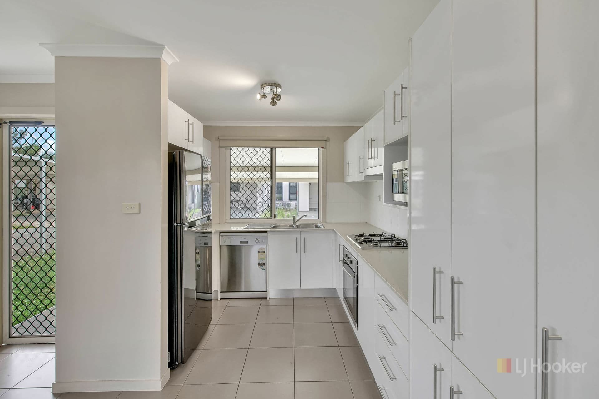 31/8 Atkinson Street, Middlemount, Middlemount - Thumbnail 3