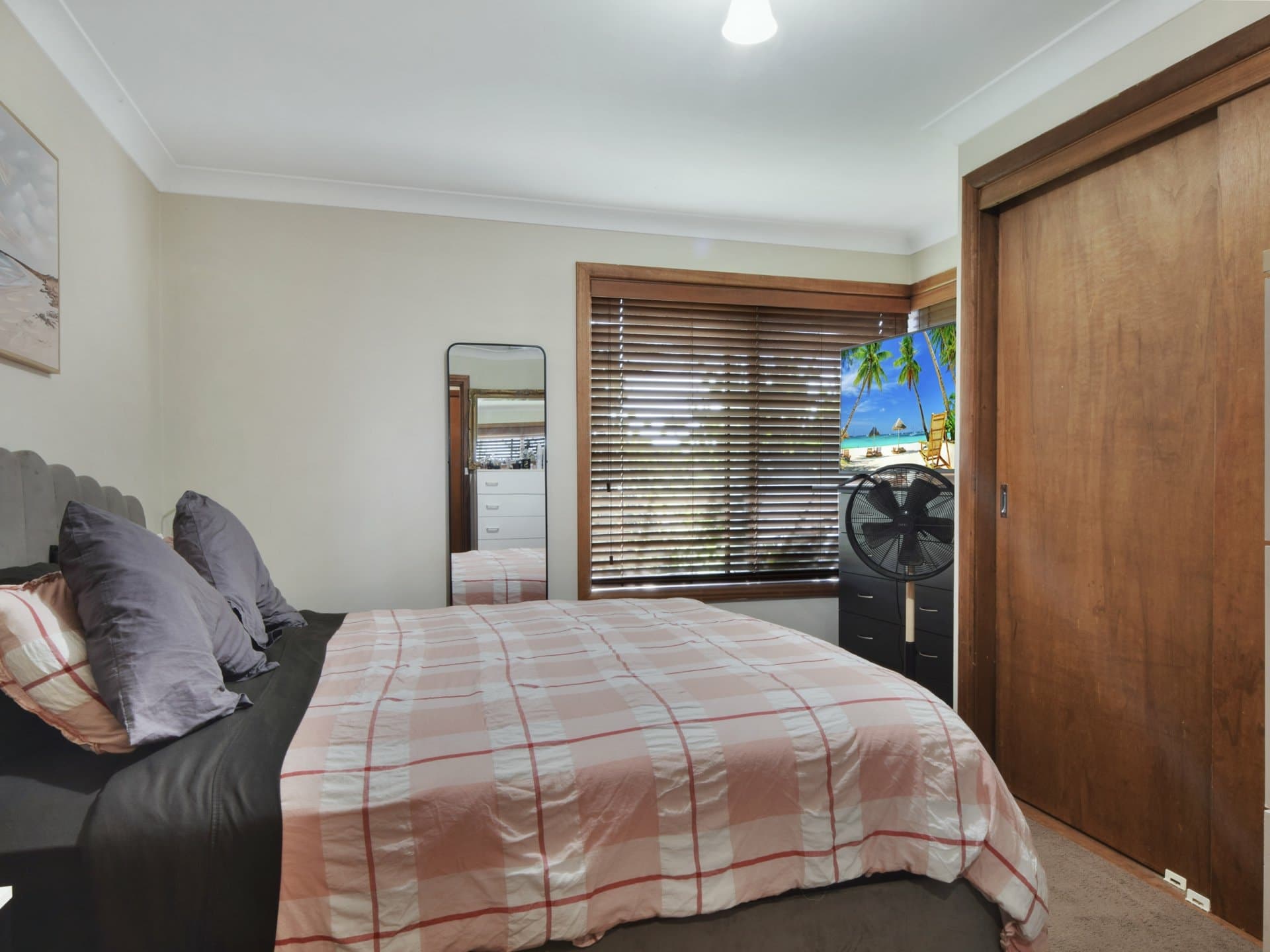 80 Orchard Street, Young, Young - Thumbnail 8