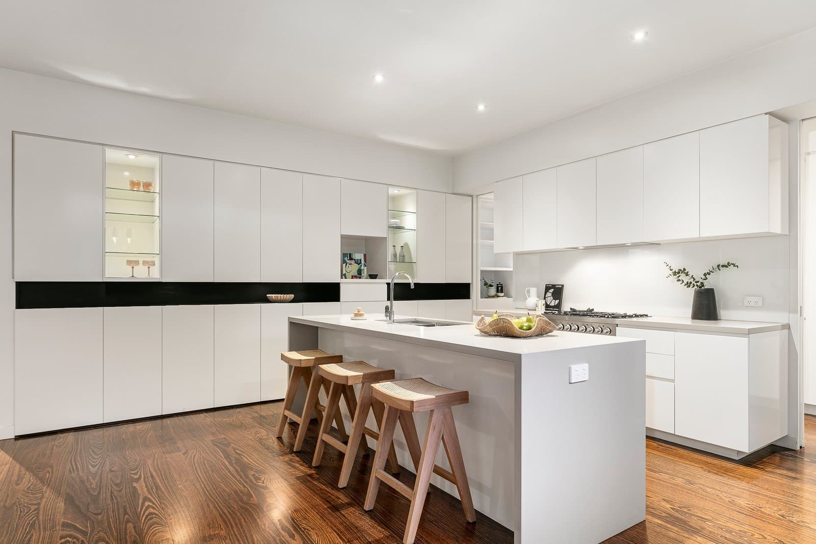 2/43 Faversham Road, Canterbury - Thumbnail 4