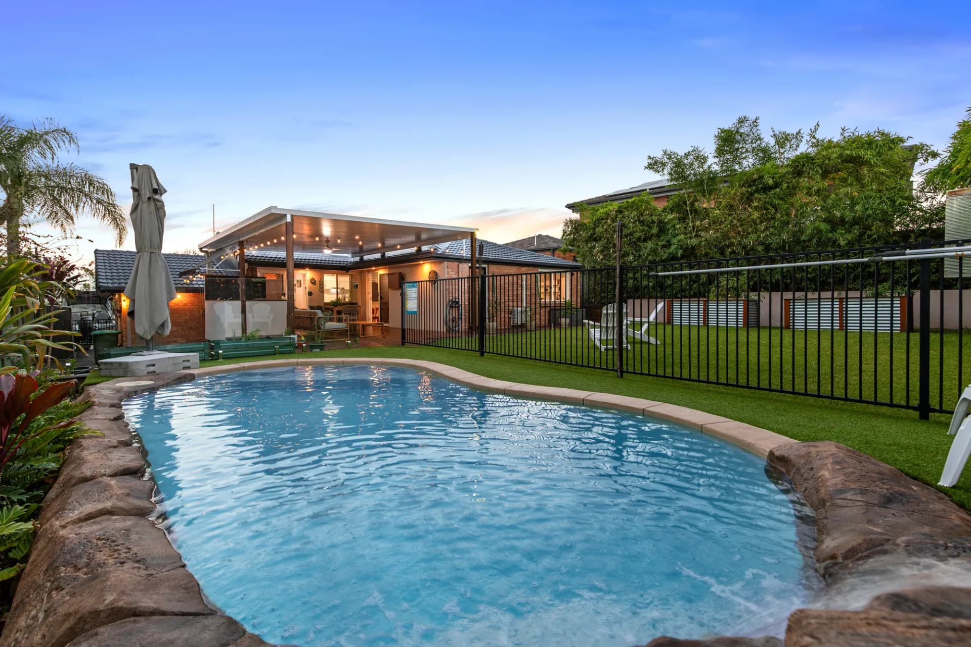 22 Dromana Crescent, Helensvale - Image 1