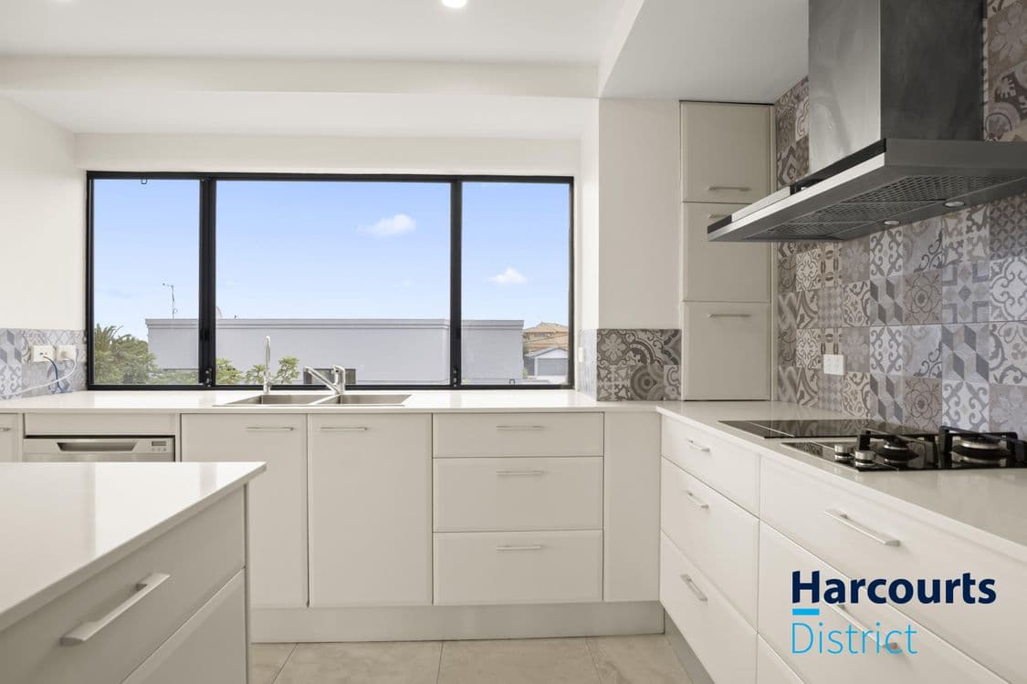 65B Kempenfeldt Avenue, SORRENTO, WA 6020, Sorrento - Thumbnail 8