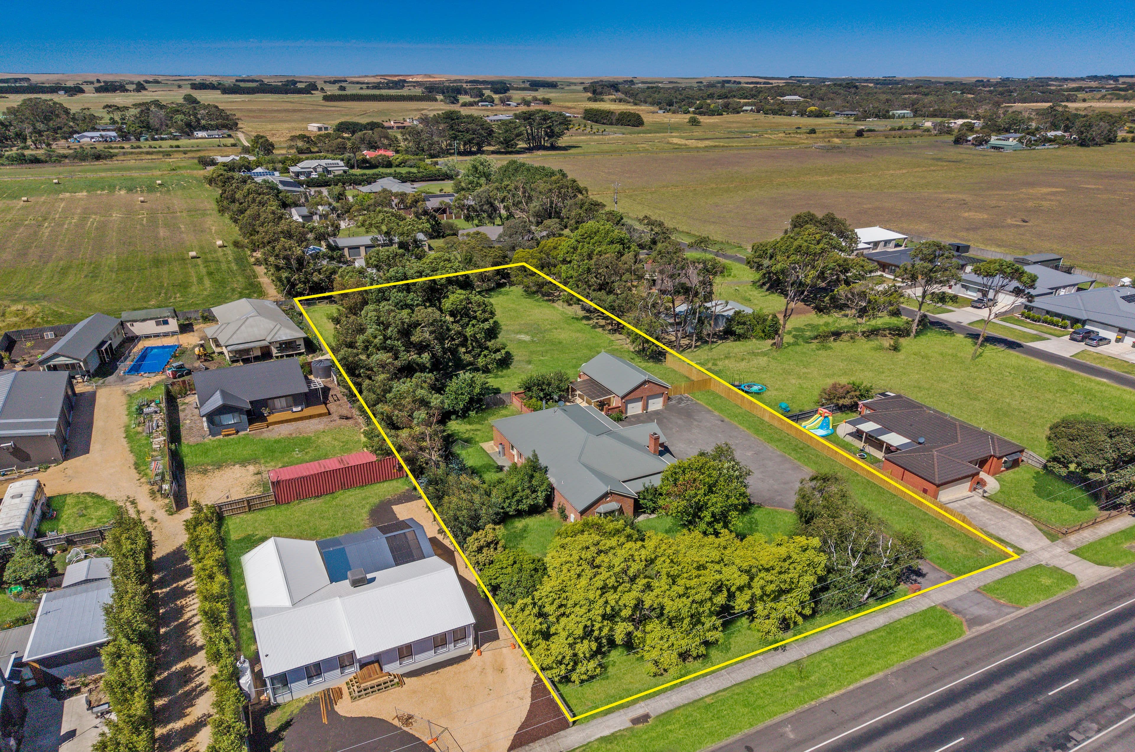 93 Ziegler Parade, Allansford VIC 3277, Allansford - Thumbnail 2