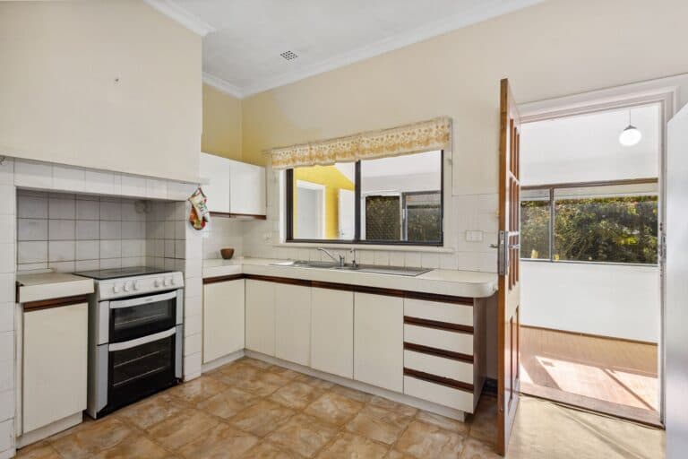 1A Second Avenue, Claremont - Thumbnail 7