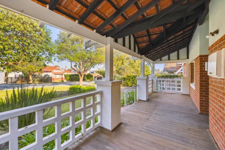 49 Robinson Street, Nedlands - Thumbnail 2