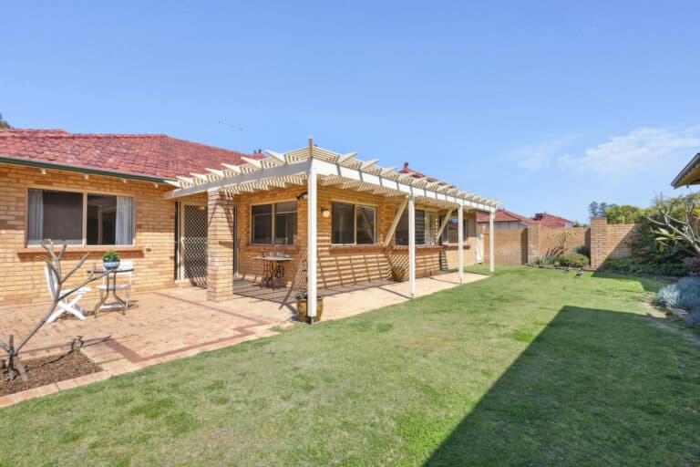 2/15 Anstey Street, Claremont - Image 1
