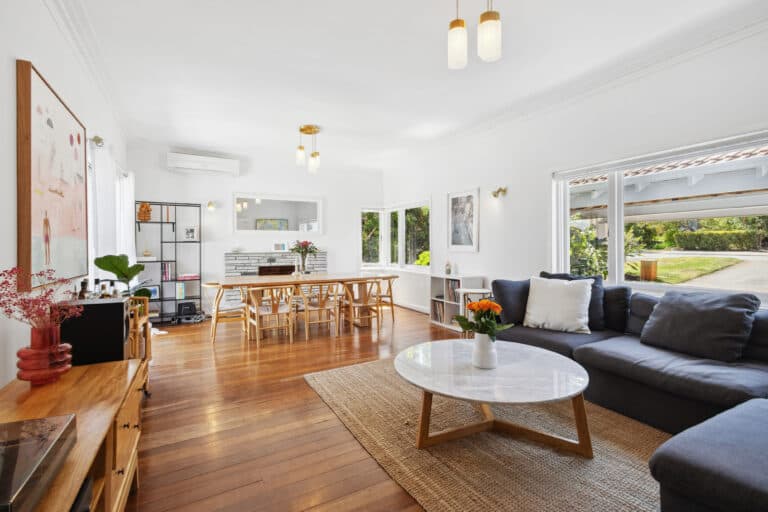 15 Lisle Street, Mount Claremont - Thumbnail 2