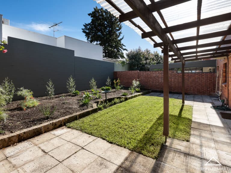 8/11 Bindaring Parade, Claremont - Thumbnail 2