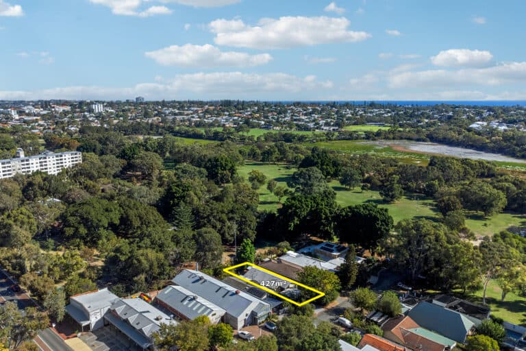 10 Lakeway Street, Claremont - Image 1