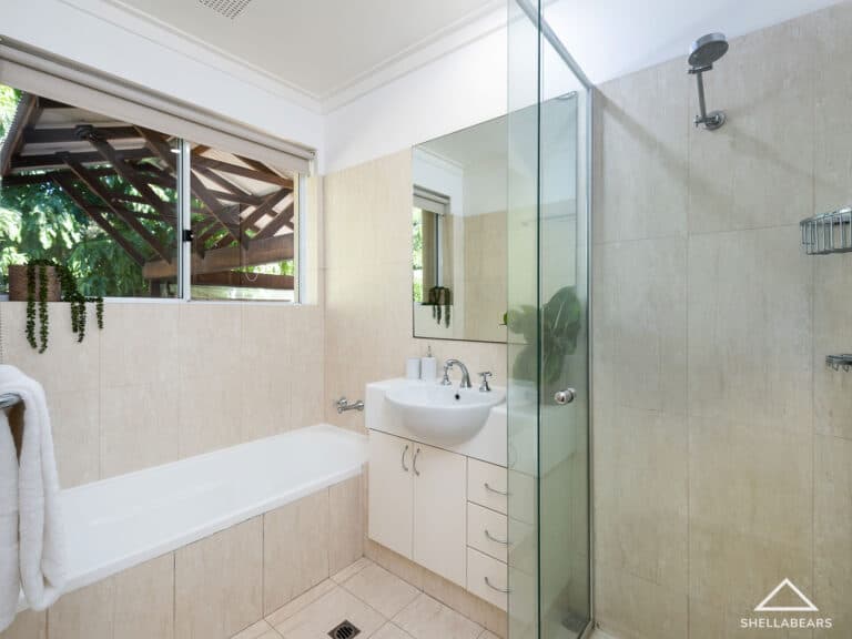 10 Lakeway Street, Claremont - Thumbnail 7