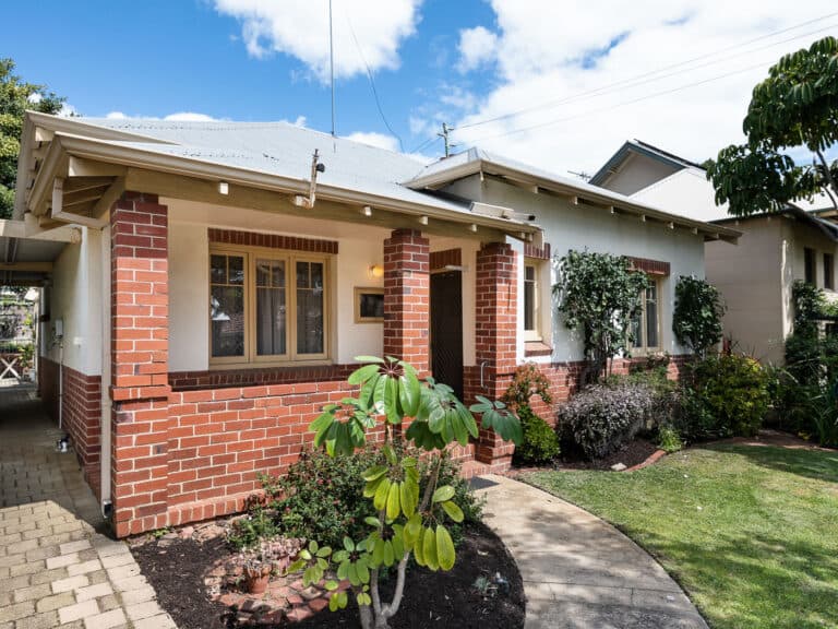28 Lynton Street, Swanbourne - Thumbnail 3