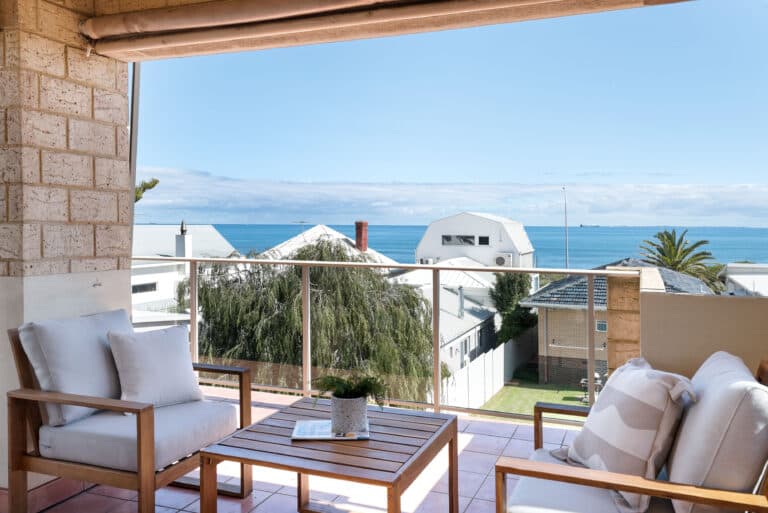 17 Curtin Avenue, Cottesloe - Image 1
