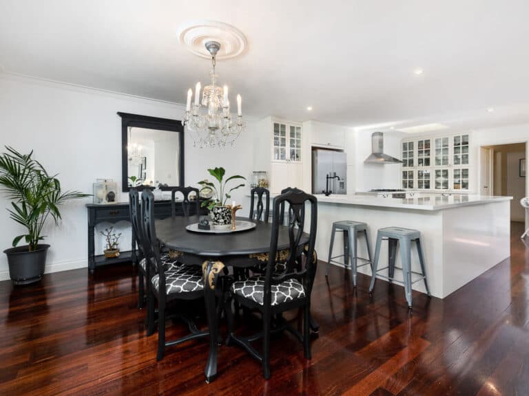 3 Queen Street, Claremont - Thumbnail 2