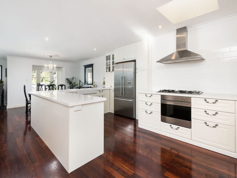3 Queen Street, Claremont - Thumbnail 3