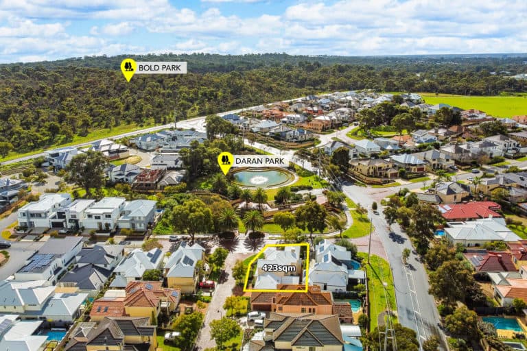 4 Biara Gardens, Mount Claremont - Thumbnail 2