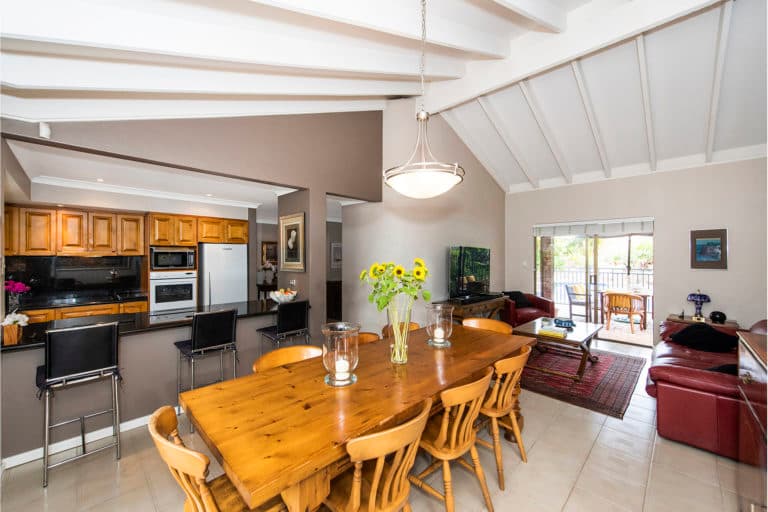 42 Valencia Avenue, Churchlands - Thumbnail 2