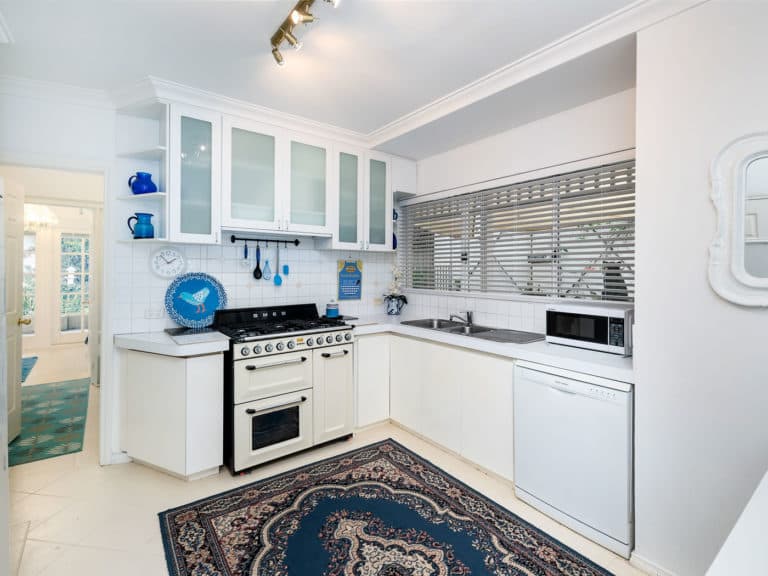 30 Pine Tree Lane, Mount Claremont - Thumbnail 8