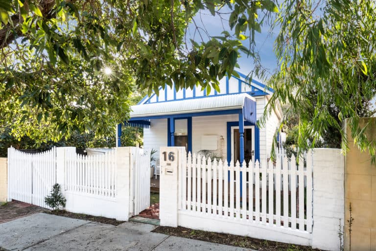 16 Perth Street, Cottesloe - Image 1