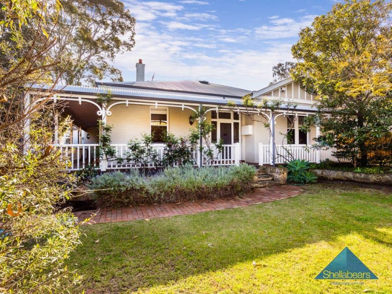 17 Langsford Street, Claremont - Image 1