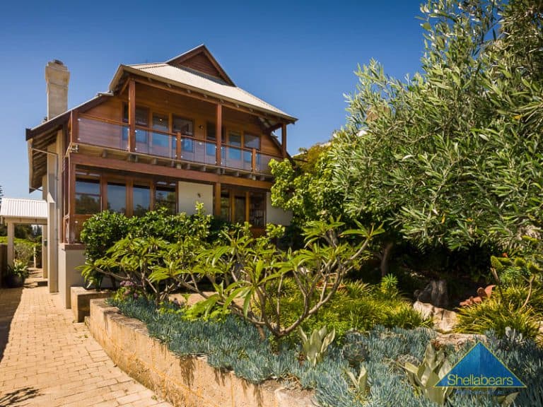 20 Deane Street, Cottesloe - Image 1