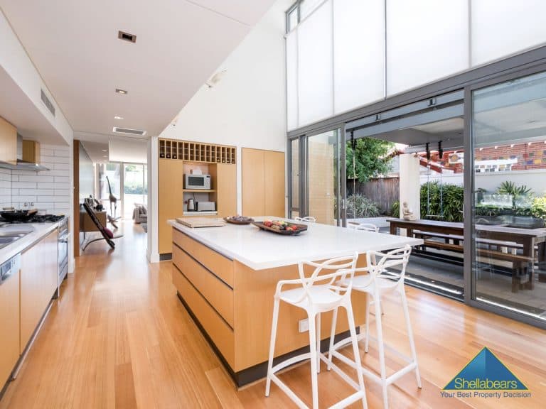 18 Queenslea Drive, Claremont - Image 1