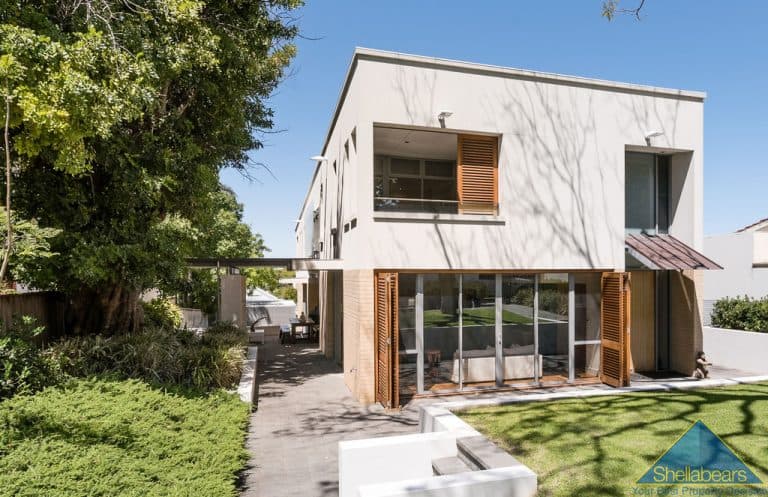 18 Queenslea Drive, Claremont - Thumbnail 2