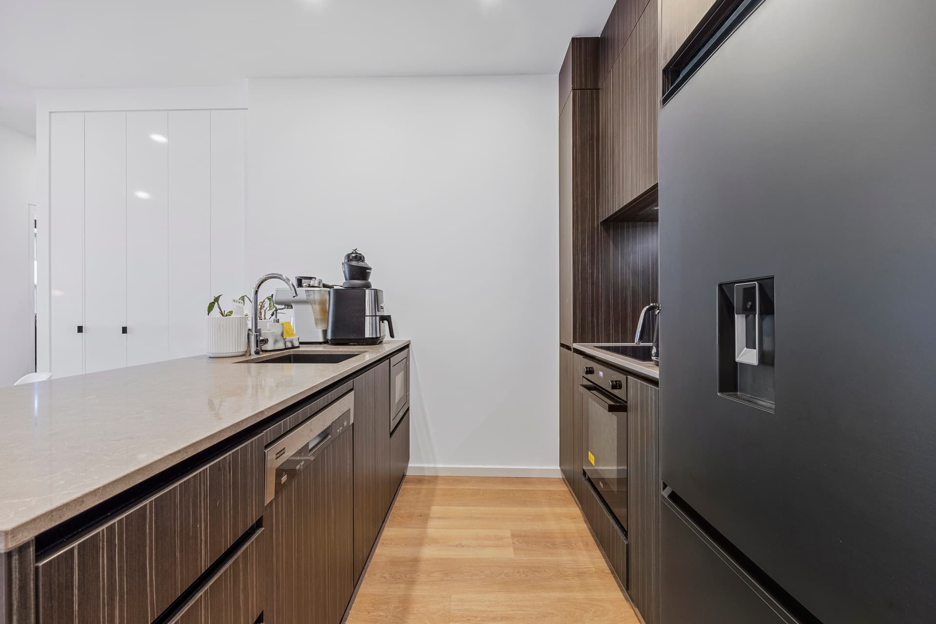 164/3 Light Street, Griffith, Griffith - Thumbnail 3