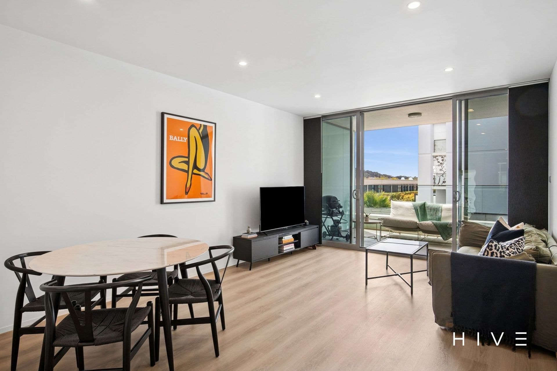 132/11 Trevillian Quay, Kingston, Kingston - Thumbnail 2