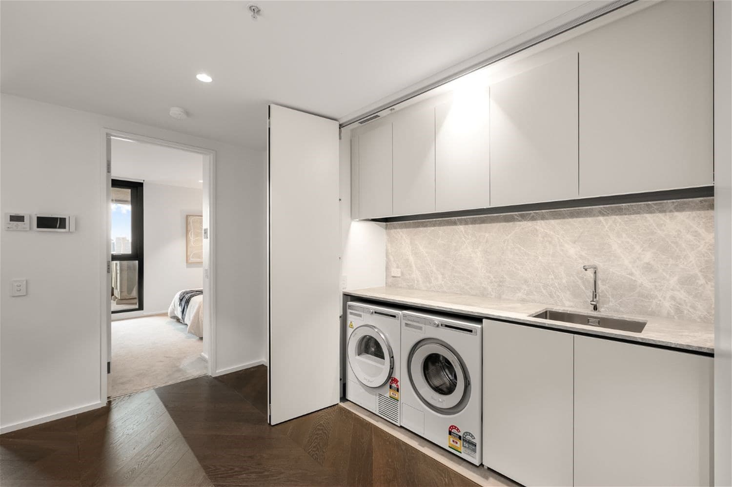 1404/20 Queens Lane MELBOURNE, VIC, Melbourne - Thumbnail 5