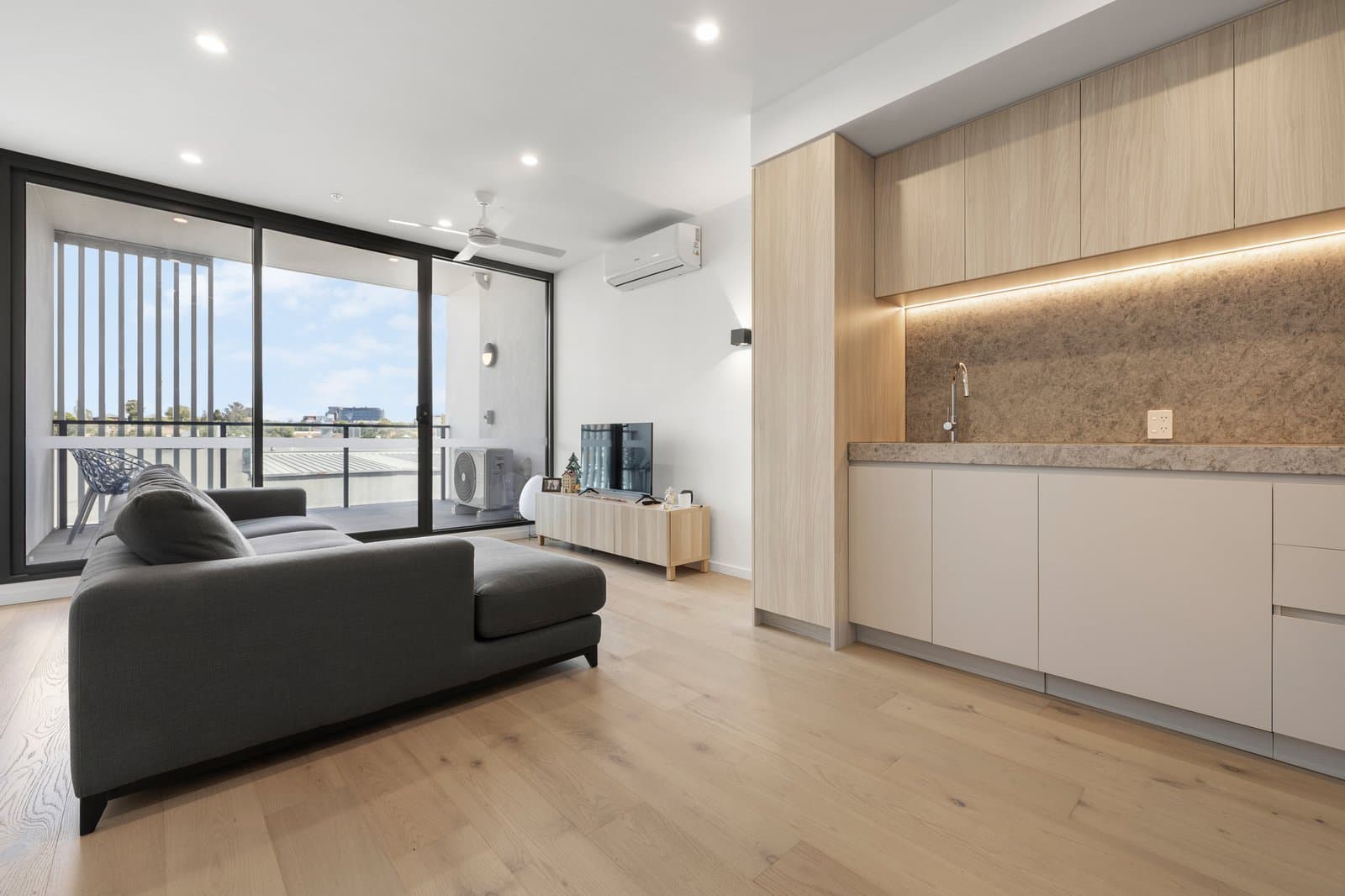 207/35-41 Dalgety Street, Oakleigh, Oakleigh - Thumbnail 3