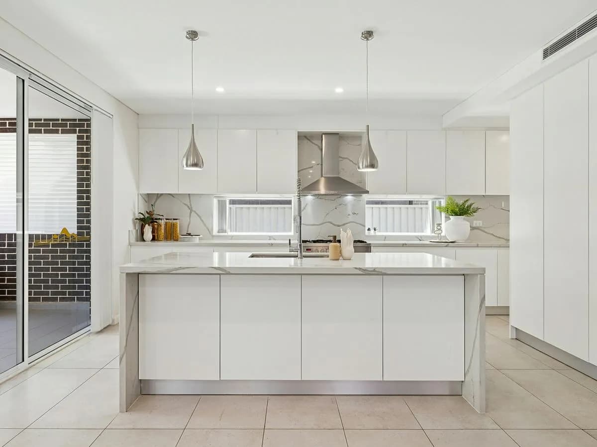 13 Warraba Street, HURSTVILLE, Hurstville - Thumbnail 2