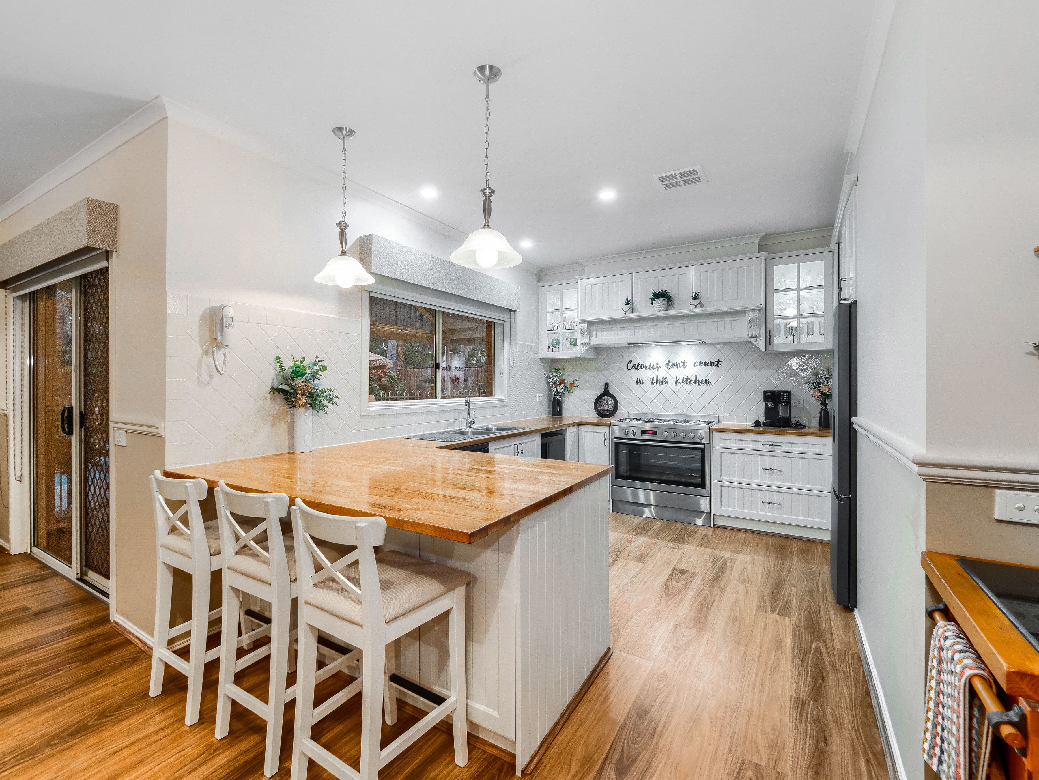 11 Waterville Vista, Cranbourne VIC 3977, Cranbourne - Thumbnail 6