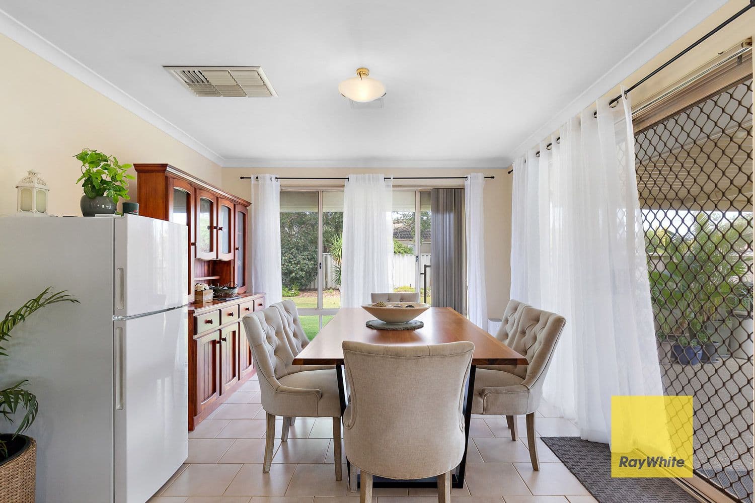 6 Fantail Way, Huntingdale WA 6110, Huntingdale - Thumbnail 2