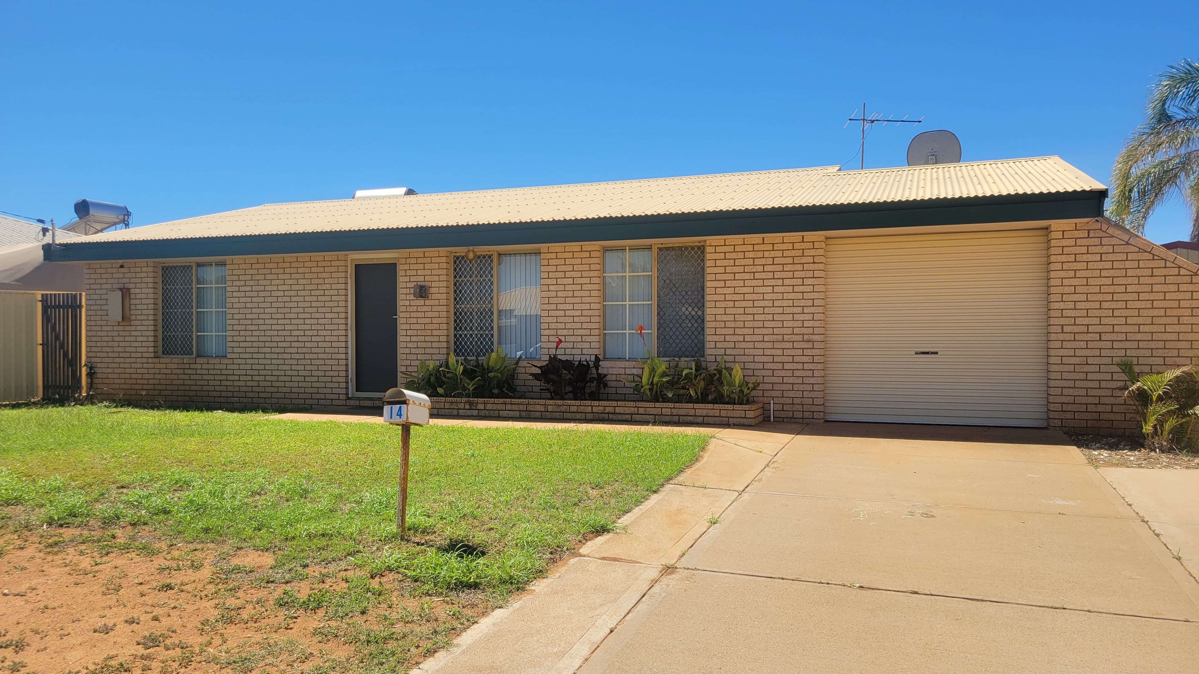 14 Castrini Crescent, Carnarvon WA 6701, Brockman - Image 1