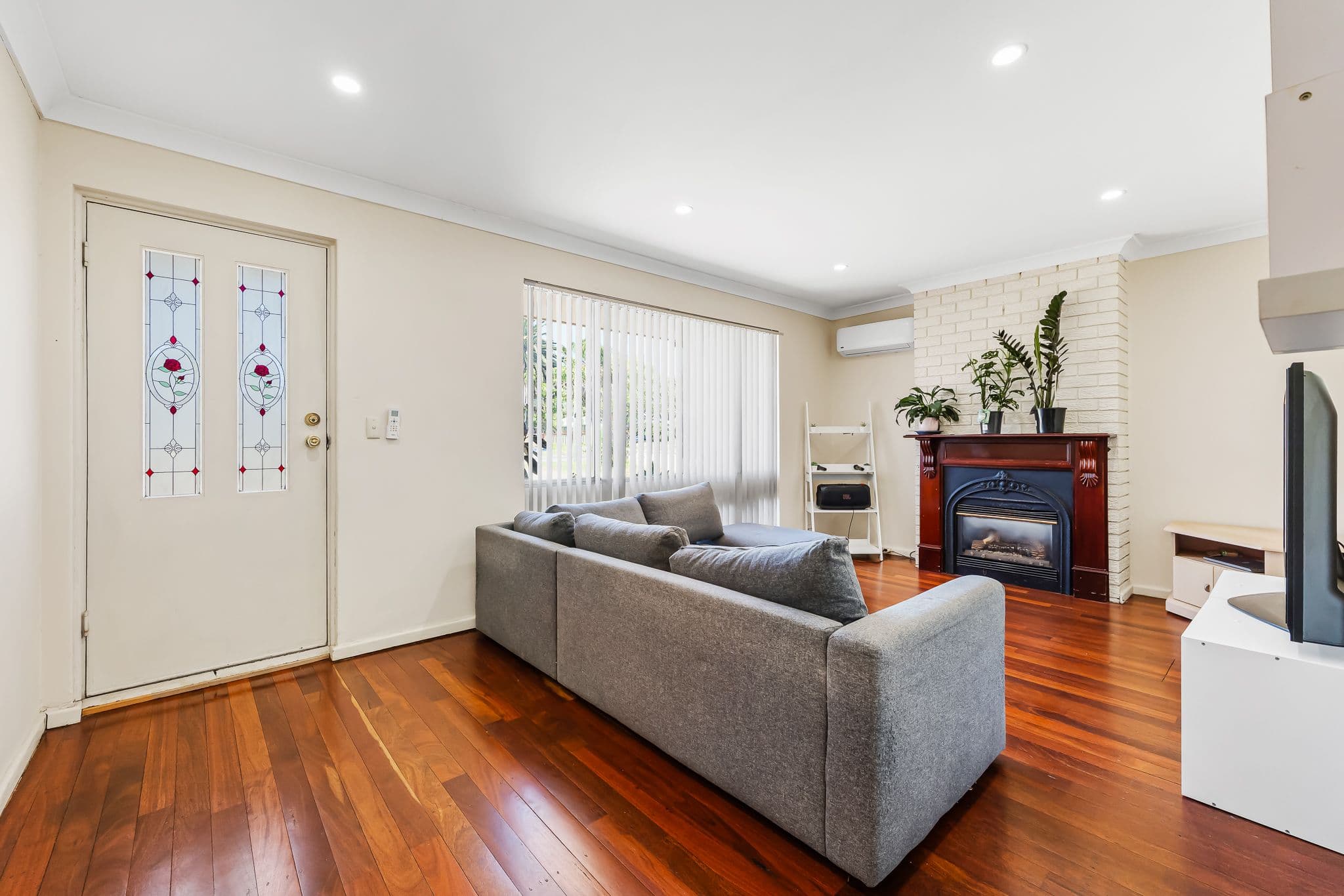 29 Coffey Road, Belmont WA 6104, Belmont - Thumbnail 2