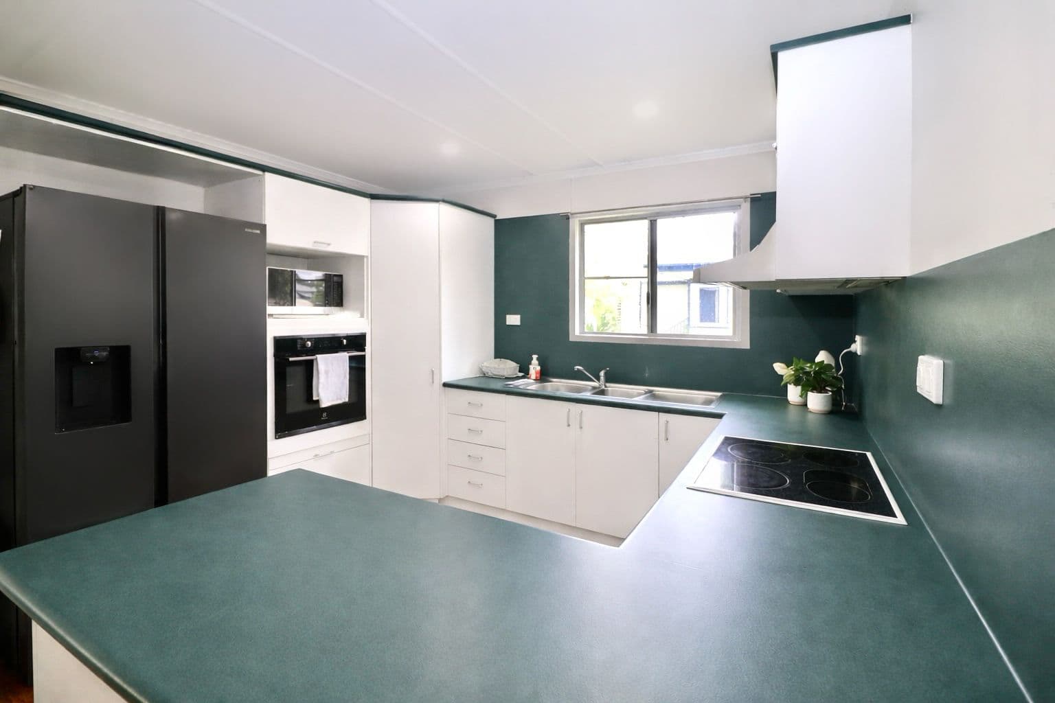 8 Row Street, Ingham QLD 4850, Ingham - Thumbnail 4
